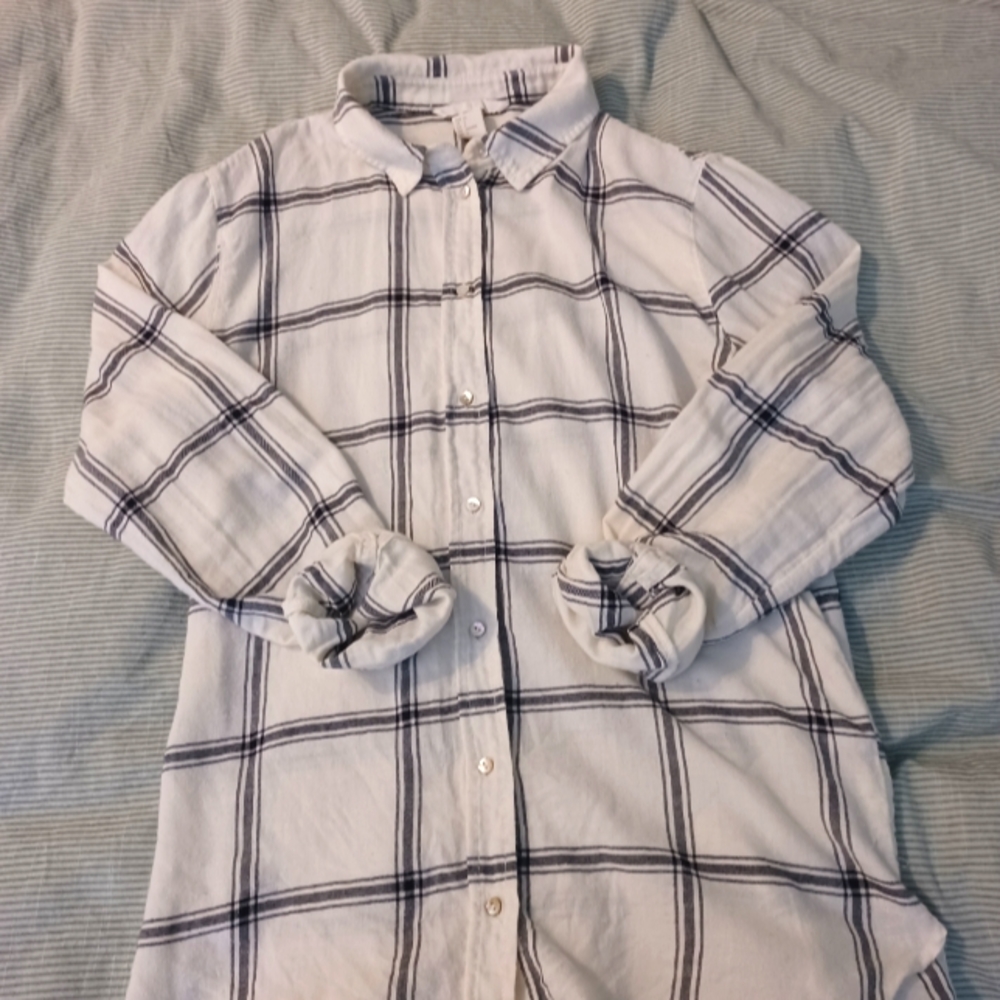 H&M size 4 plaid cream button down